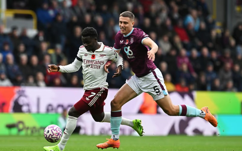 Arsenal quyết thắng đậm Burnley